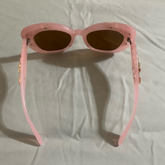 Pink Floral Embellished Sunglasses - Picture 4 of 4